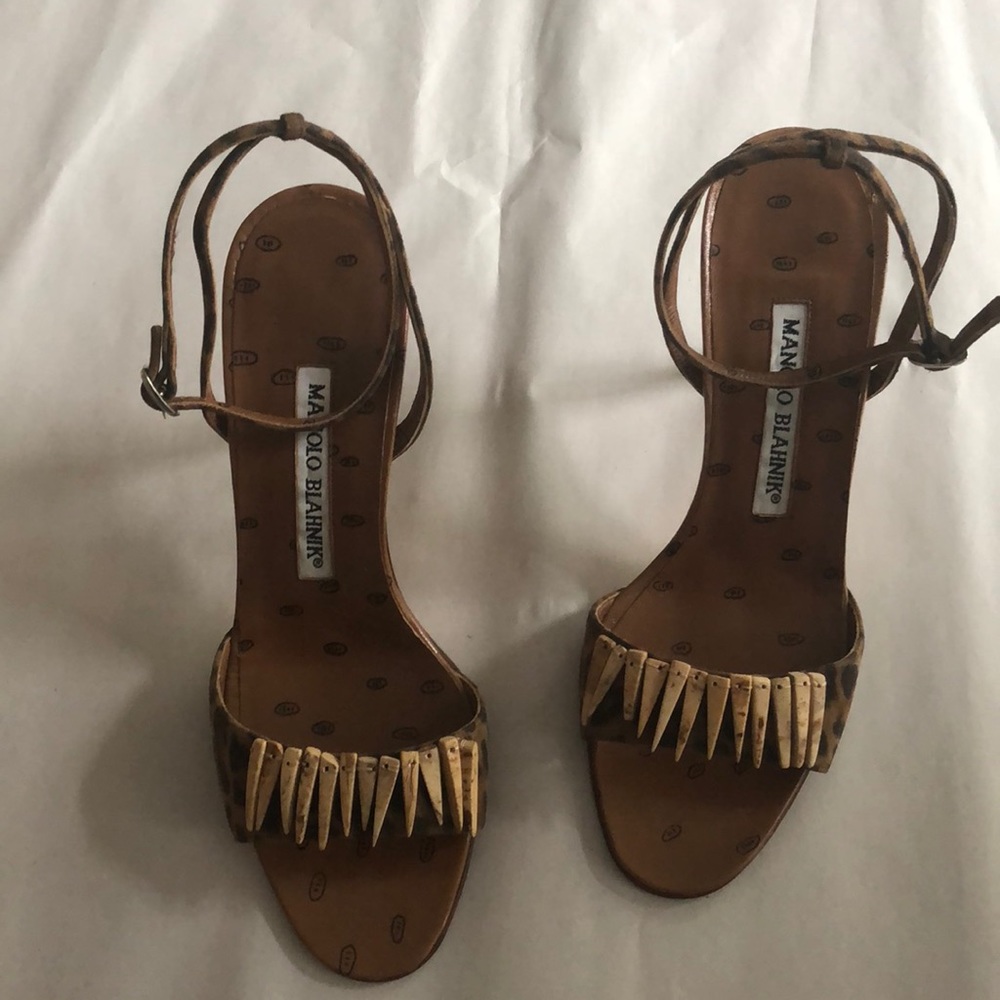 Manolo Blahnik size 35 (US 5) Heels